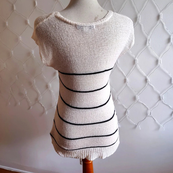 °Pullover Knit Top / Size Small Petite (SP) - Picture 3 of 4